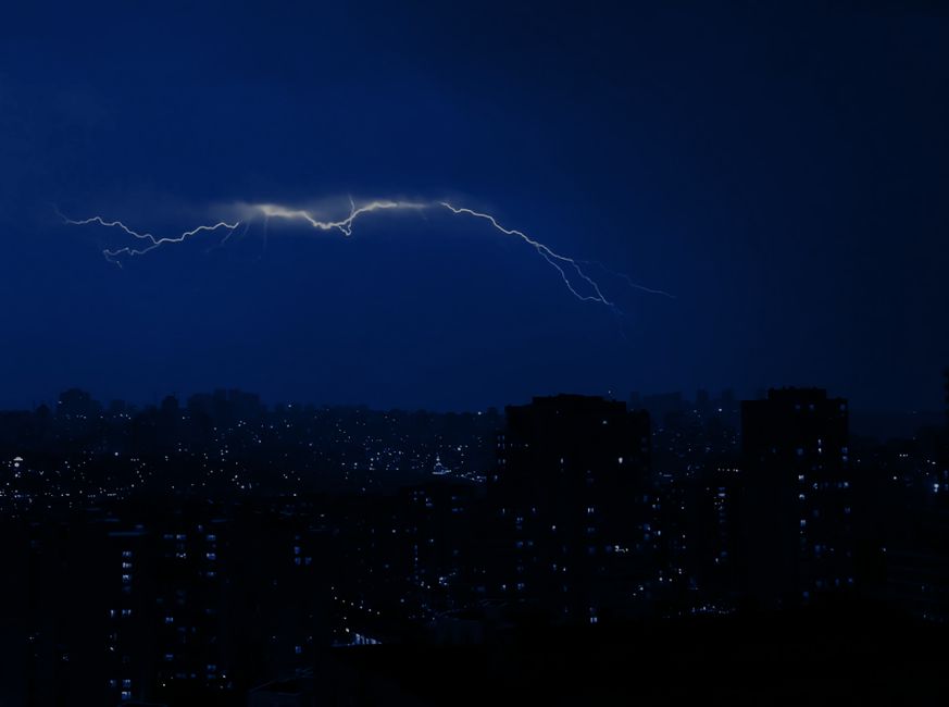 停電の夜を乗り切る電力配分術｜1000Whで朝まで何を動かせる？